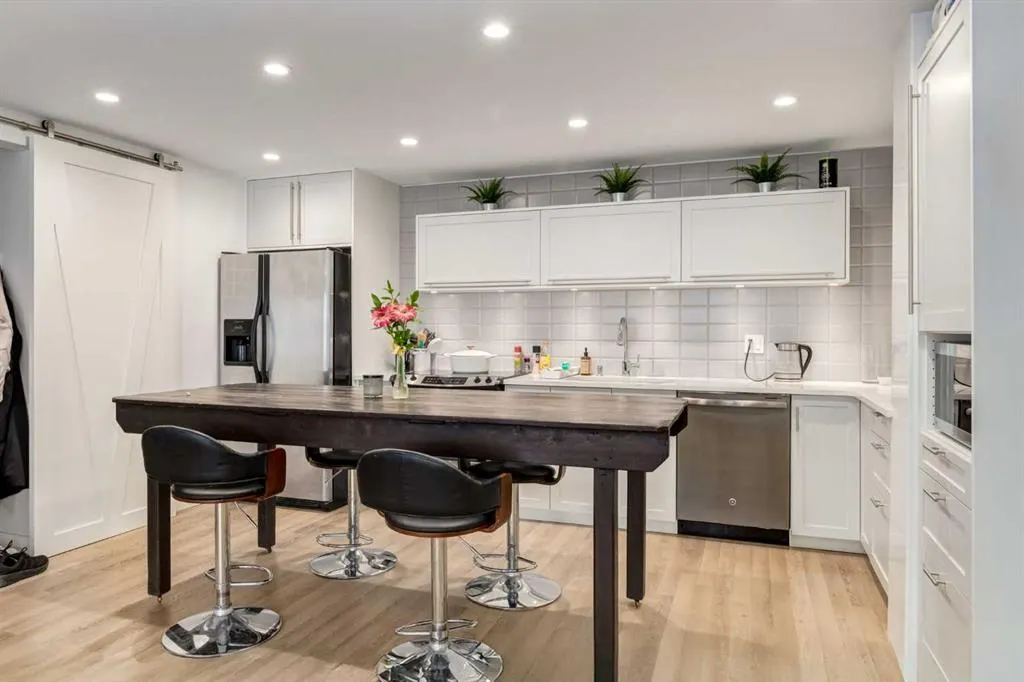 1222 13 Avenue SW, #205