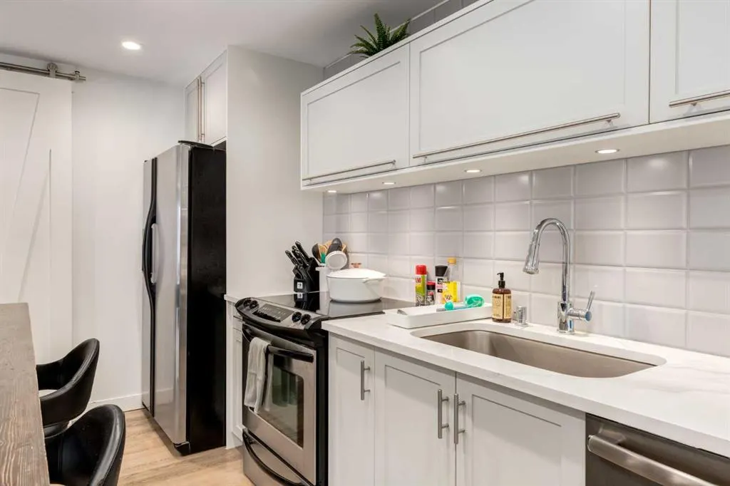 1222 13 Avenue SW, #205