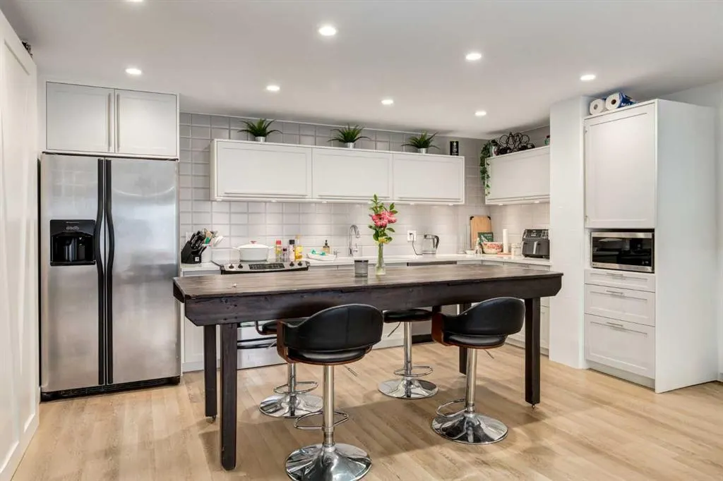 1222 13 Avenue SW, #205