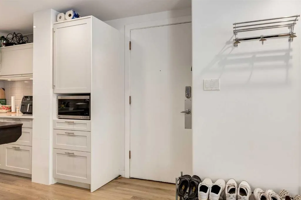 1222 13 Avenue SW, #205