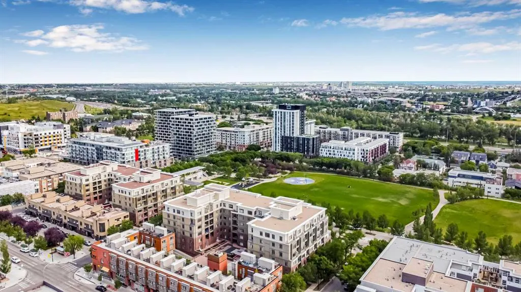 930 Centre Avenue NE, #422