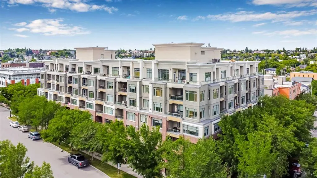 930 Centre Avenue NE, #422