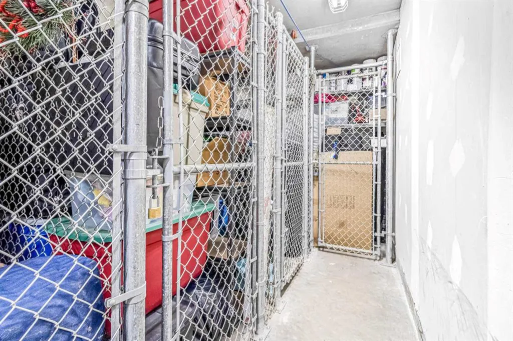930 Centre Avenue NE, #422