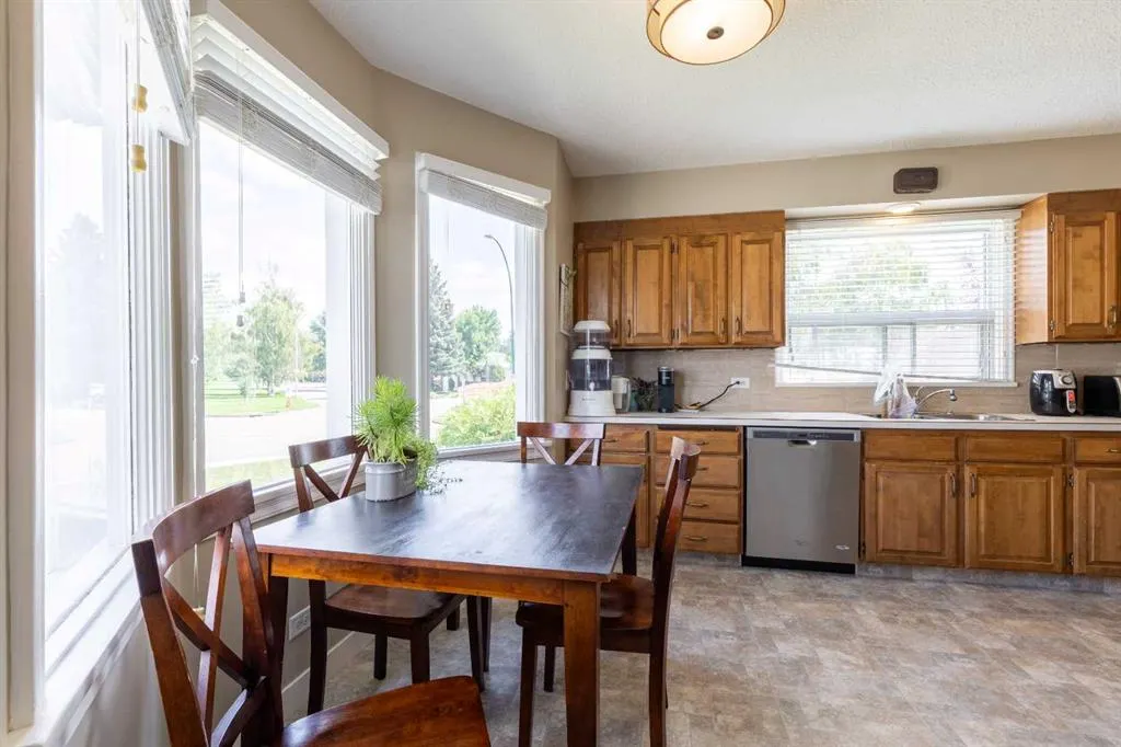 315 Dieppe Boulevard S