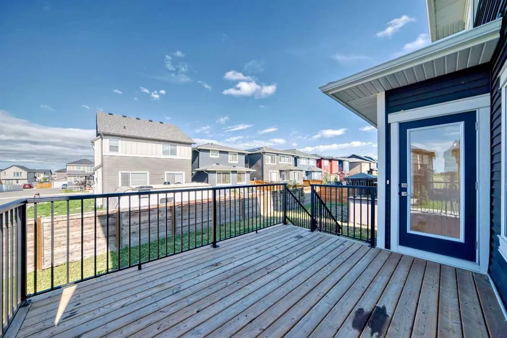 99 Lawrence Green SE