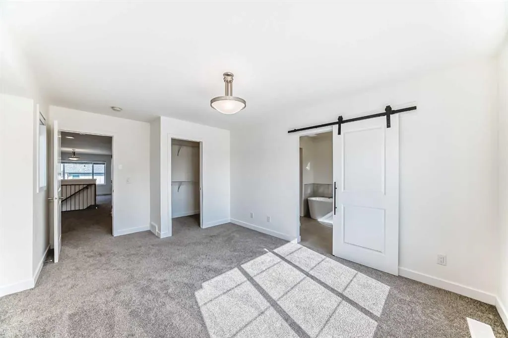 99 Lawrence Green SE