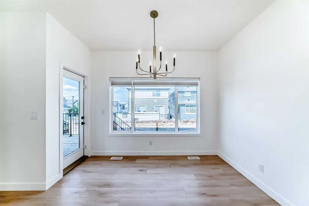 99 Lawrence Green SE