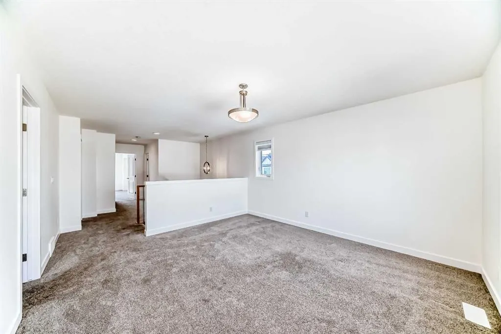 99 Lawrence Green SE