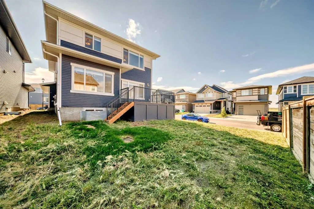 99 Lawrence Green SE