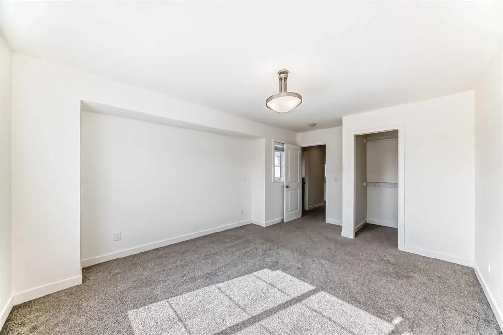 99 Lawrence Green SE