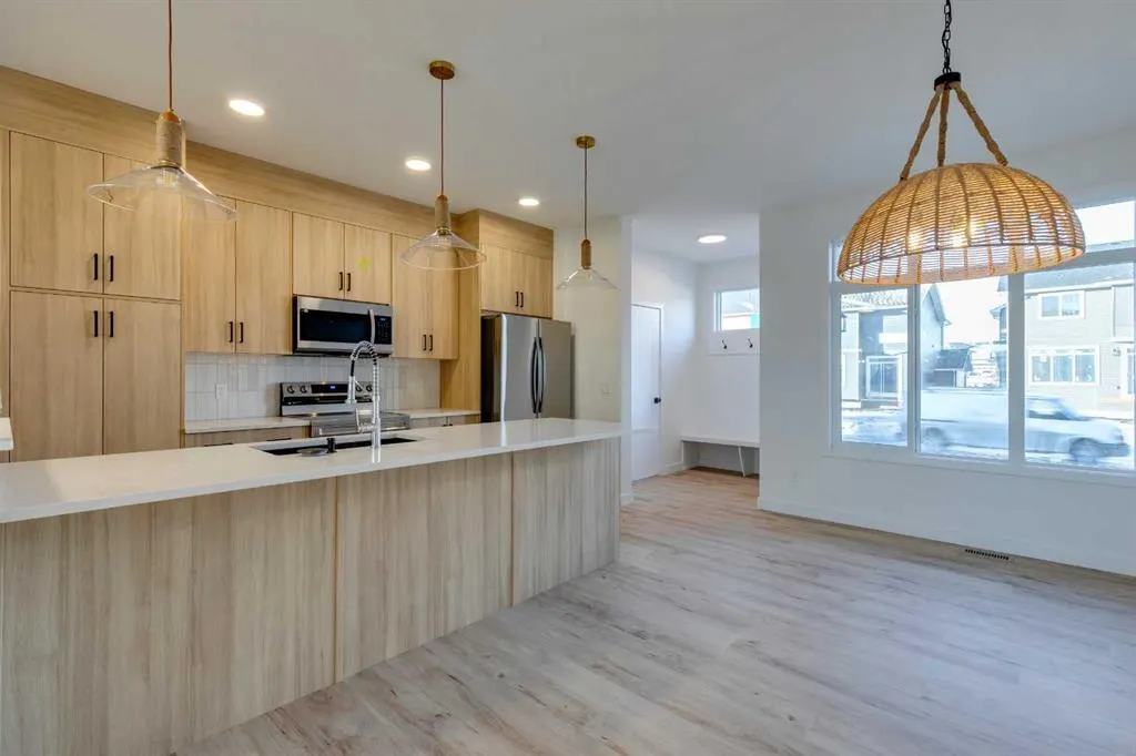 62 Agate Road