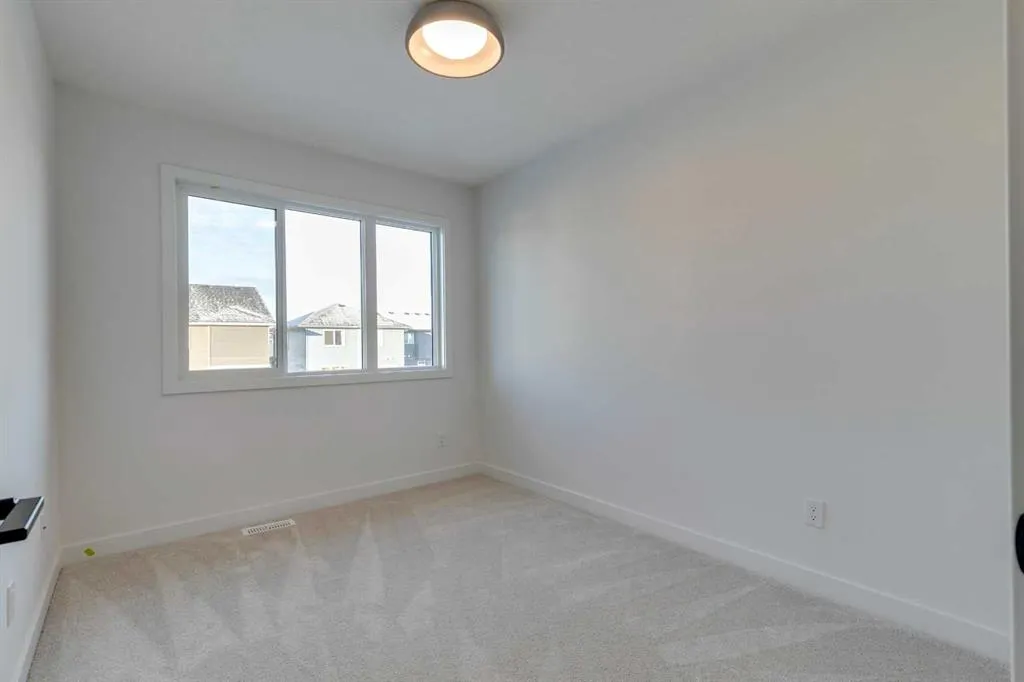 62 Agate Road