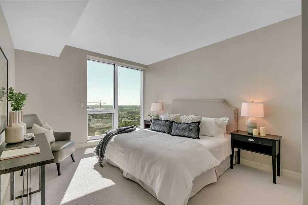 817 15 Avenue SW, #2200