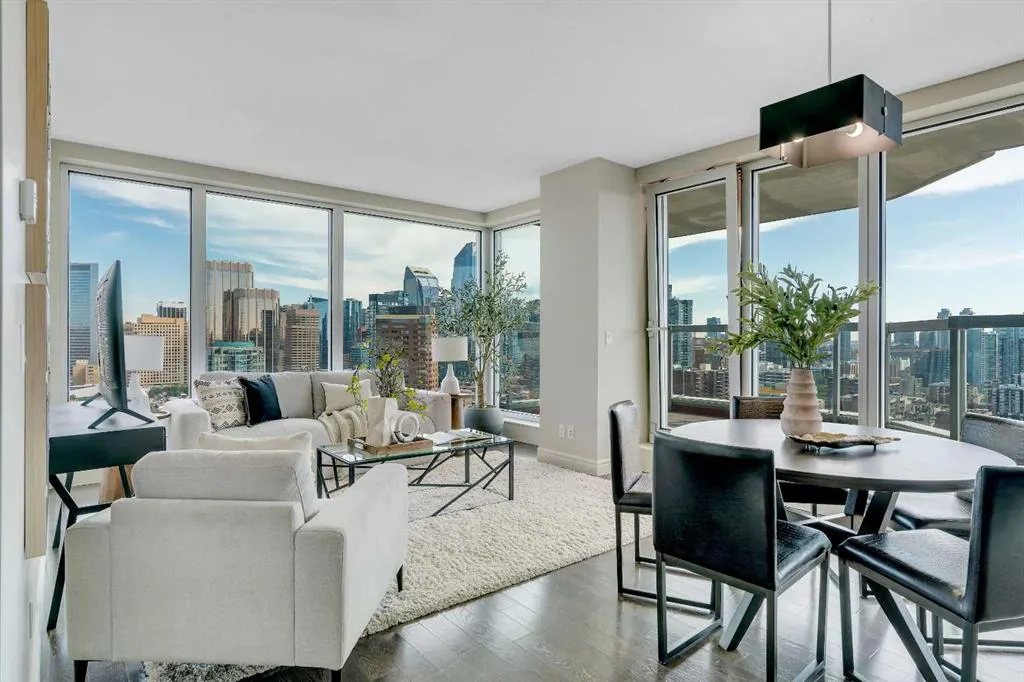 817 15 Avenue SW, #2200