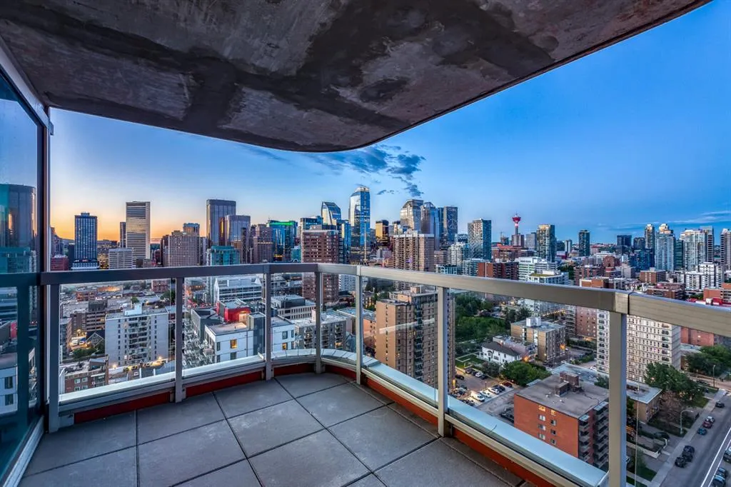 817 15 Avenue SW, #2200