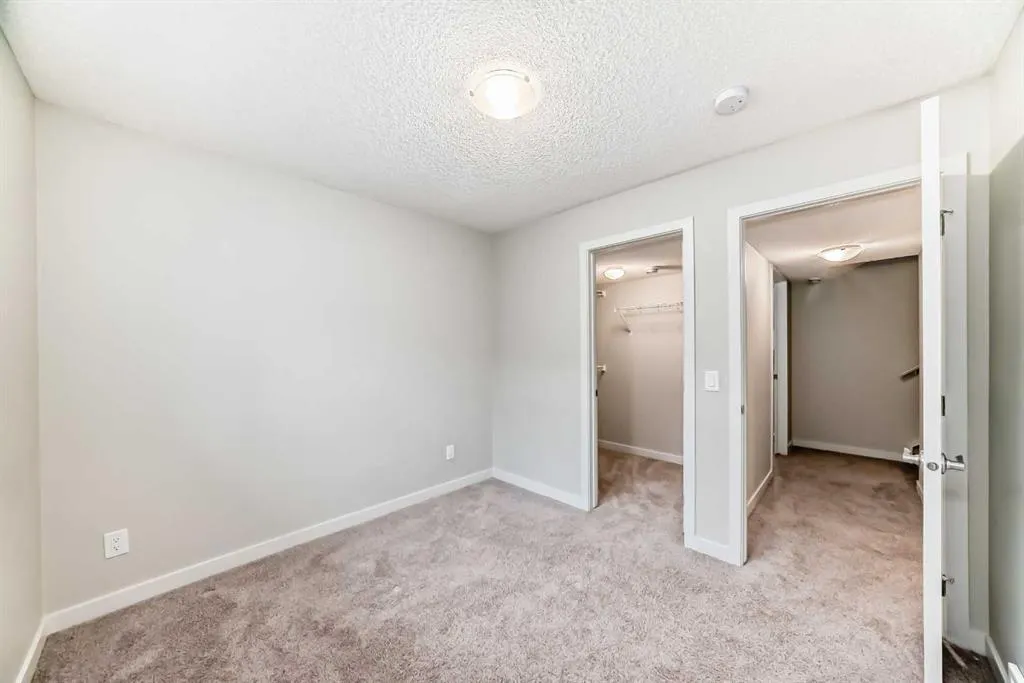 32 Red Embers Parade NE, #720