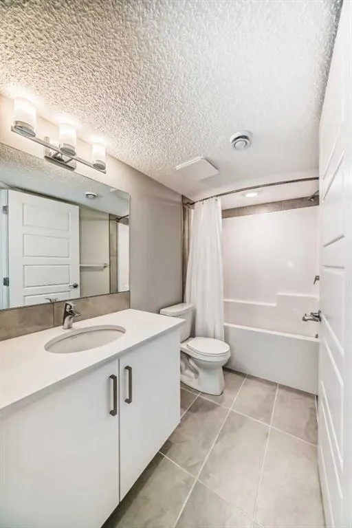 32 Red Embers Parade NE, #720