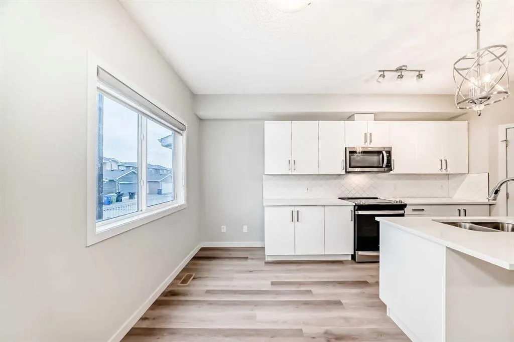 32 Red Embers Parade NE, #720