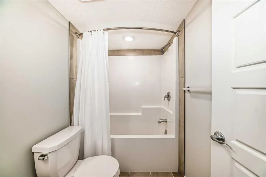 32 Red Embers Parade NE, #720