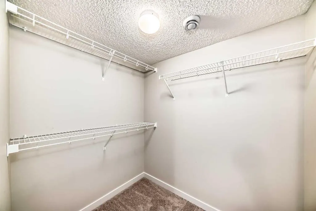 32 Red Embers Parade NE, #720