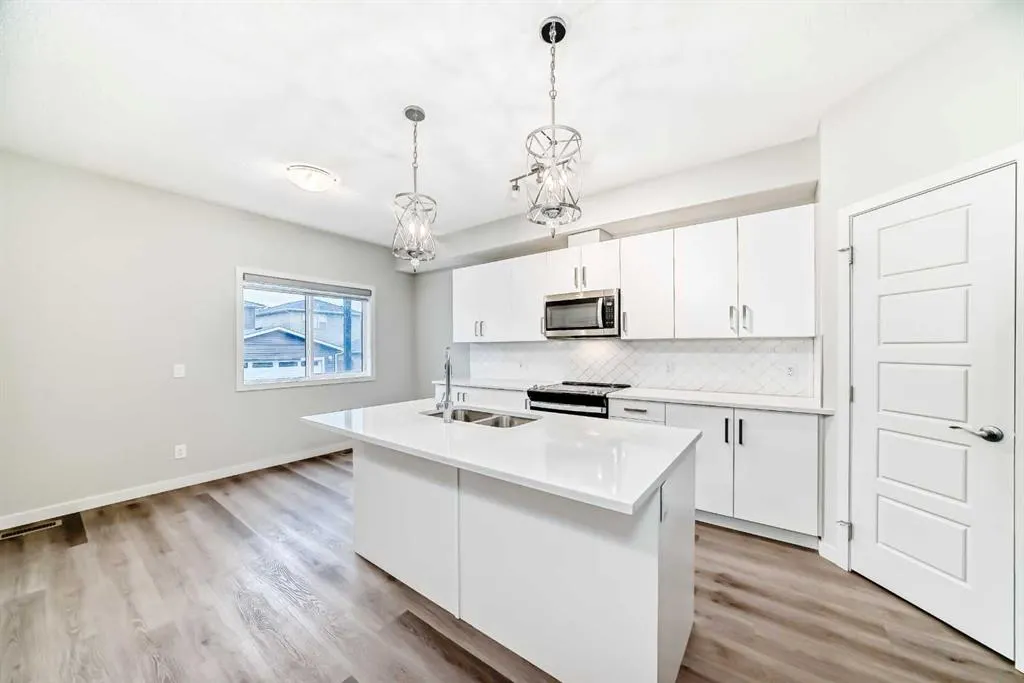 32 Red Embers Parade NE, #720