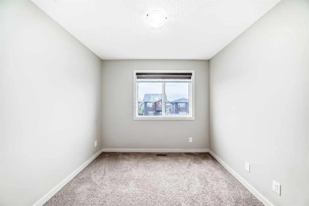 32 Red Embers Parade NE, #720