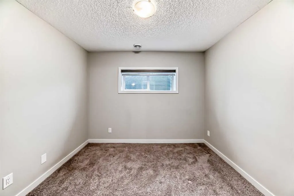 32 Red Embers Parade NE, #720