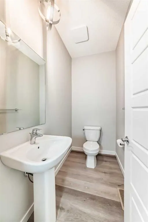 32 Red Embers Parade NE, #720