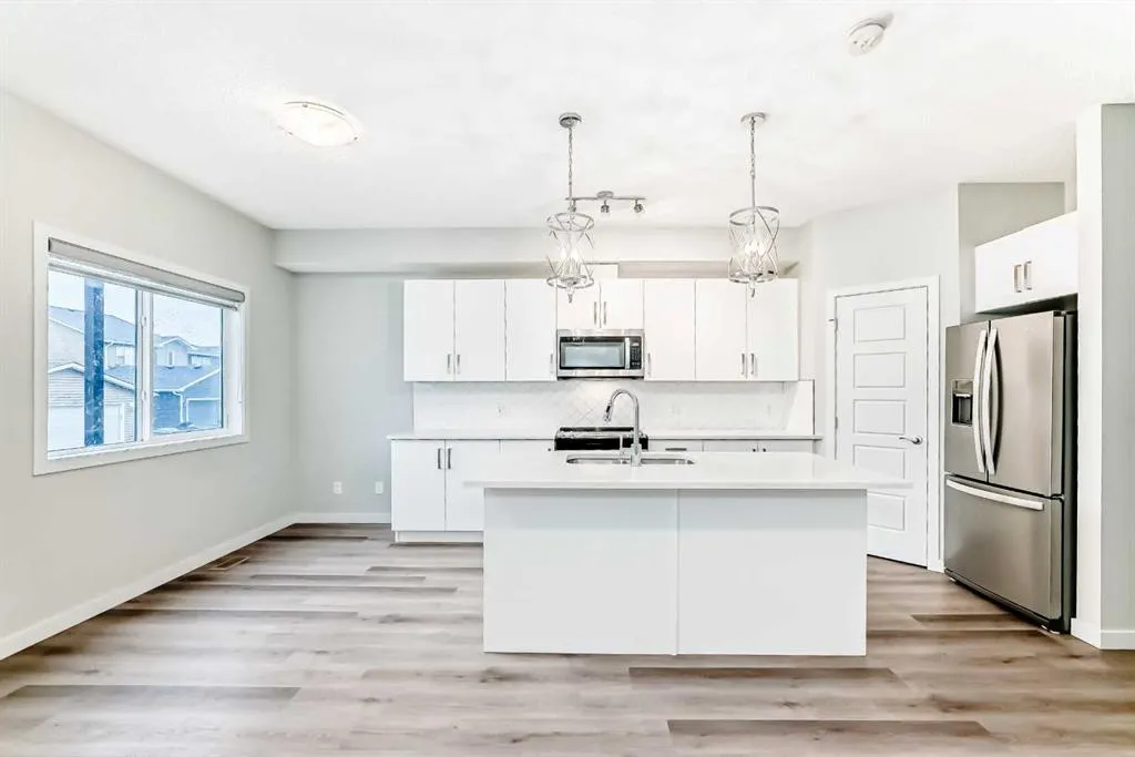 32 Red Embers Parade NE, #720