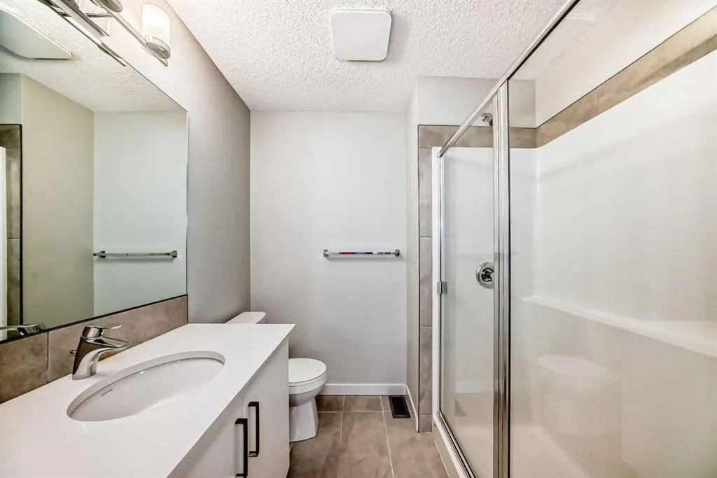 32 Red Embers Parade NE, #720