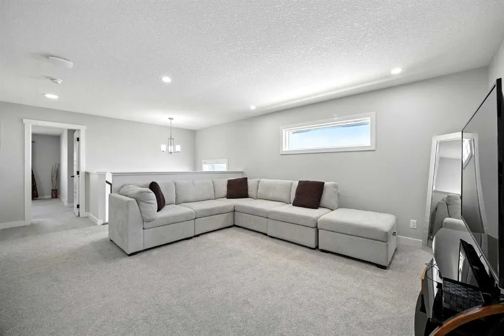 97 Amblehurst Gardens NW