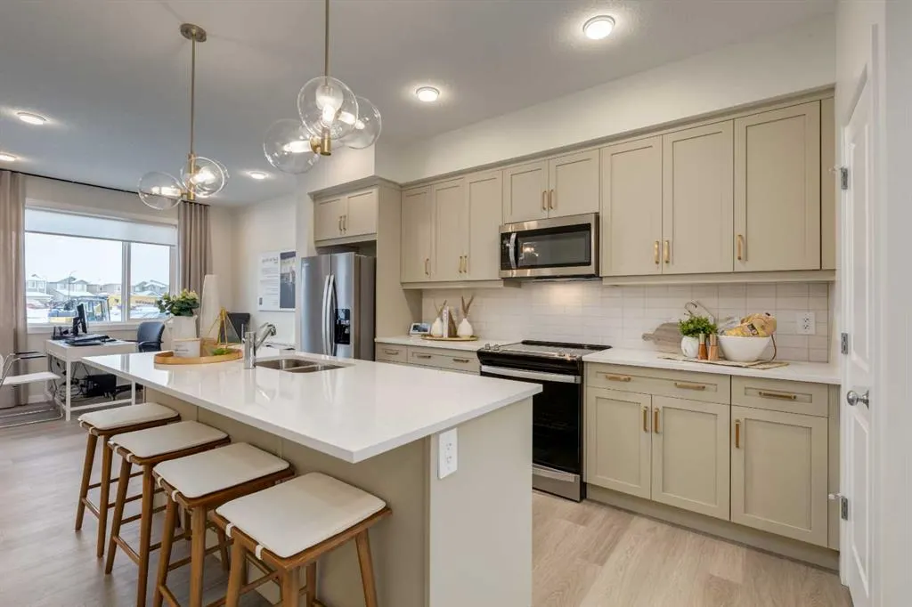 74 Sora Gardens SE