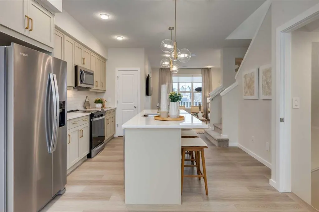 74 Sora Gardens SE