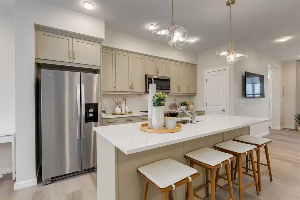74 Sora Gardens SE