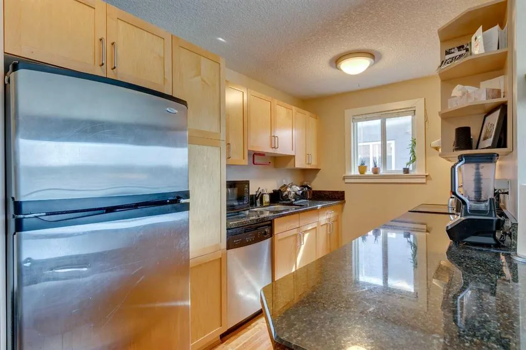927 2 Avenue NW, #301