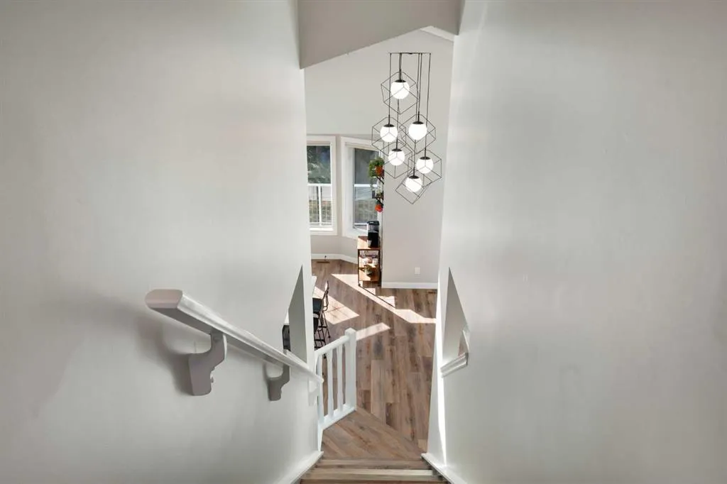 335 Sierra Madre Court SW