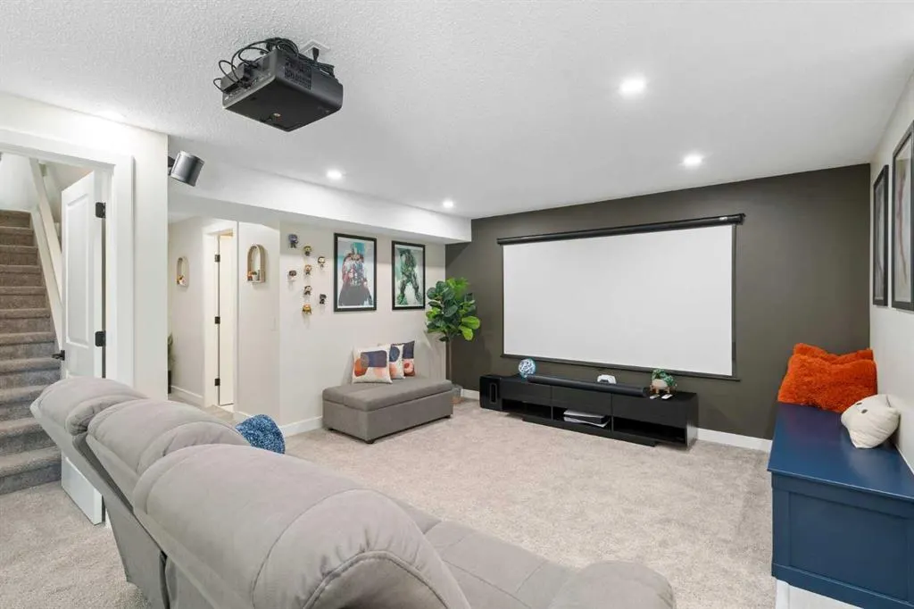 335 Sierra Madre Court SW