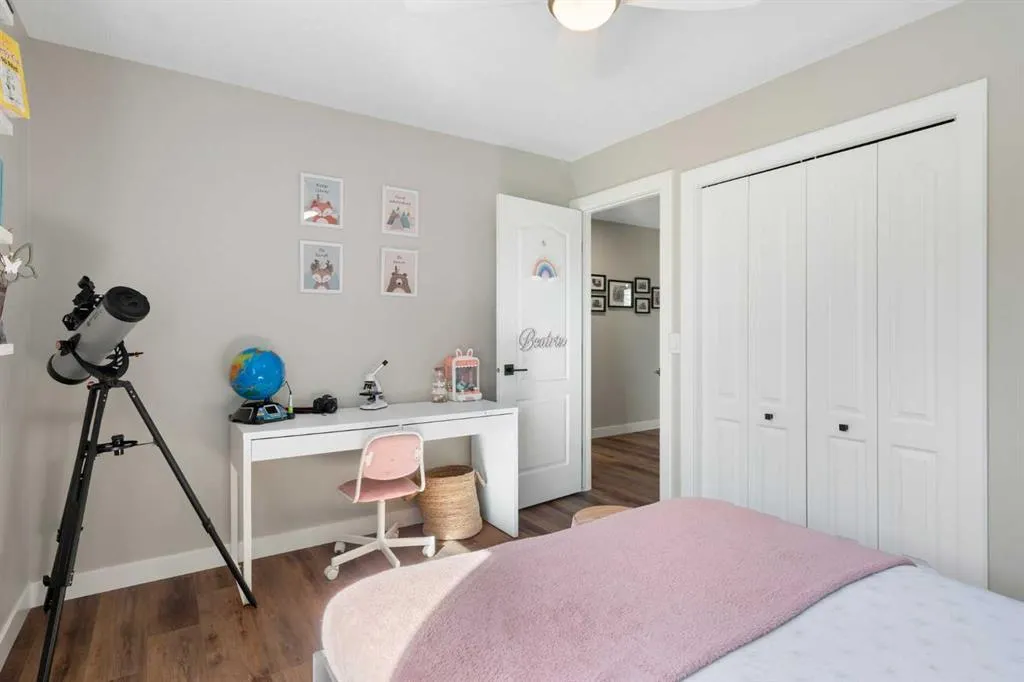335 Sierra Madre Court SW