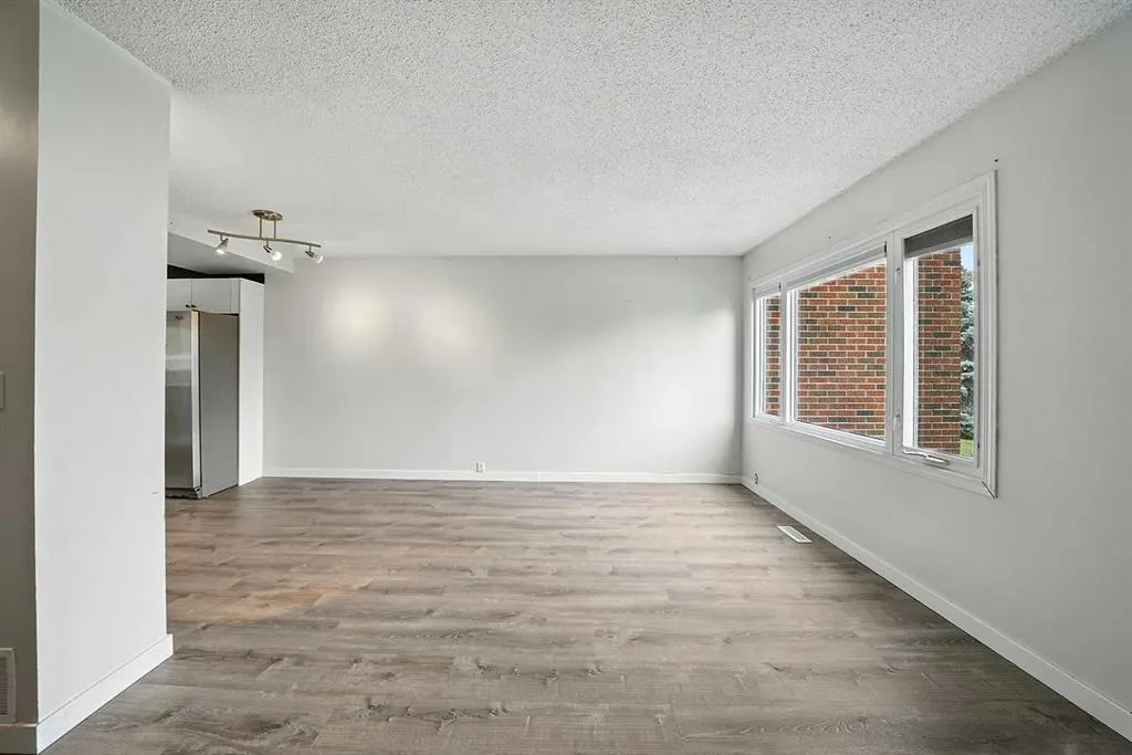 15 Stanton Street, #13