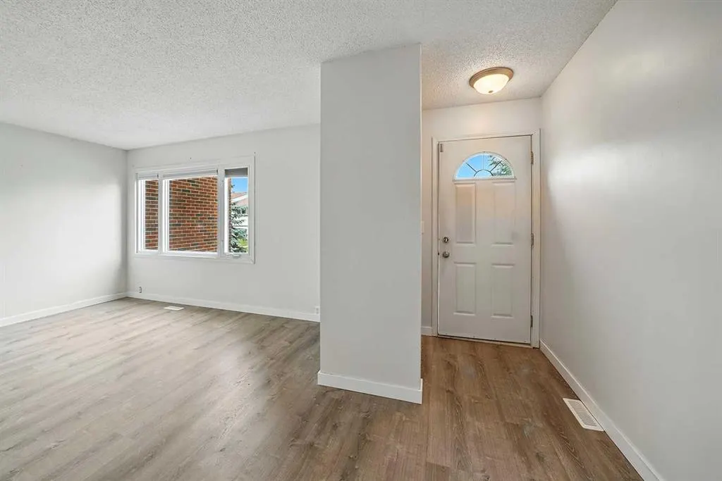 15 Stanton Street, #13