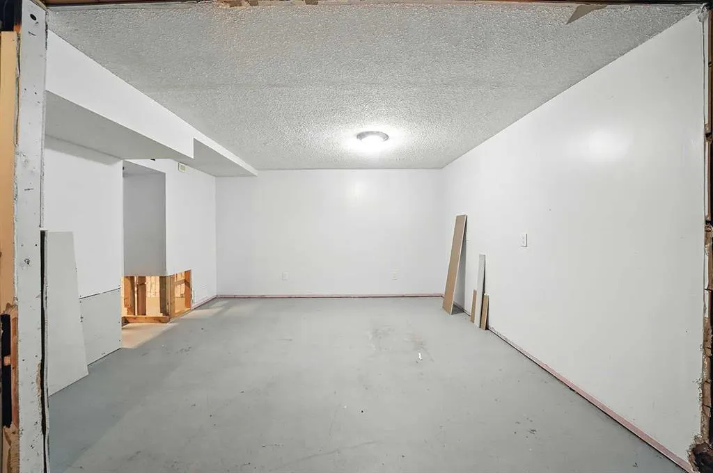 15 Stanton Street, #13