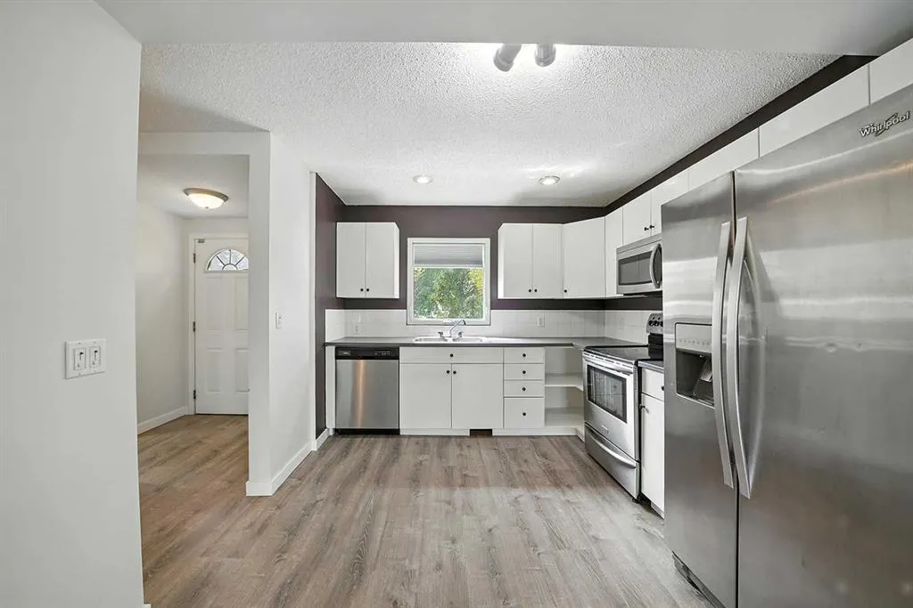 15 Stanton Street, #13
