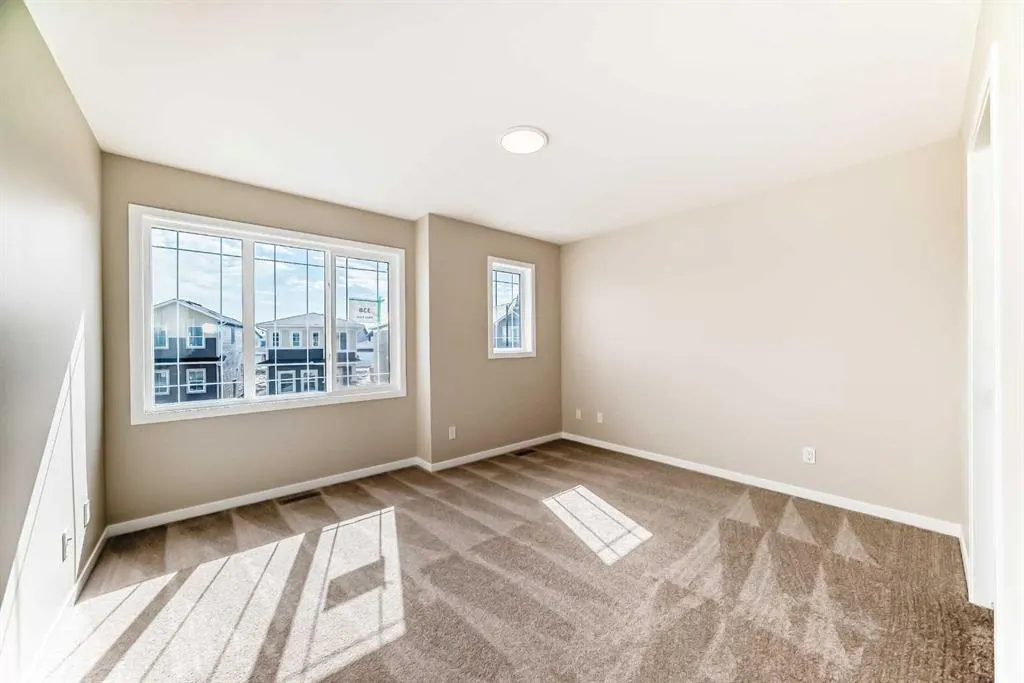 338 Ellen Park
