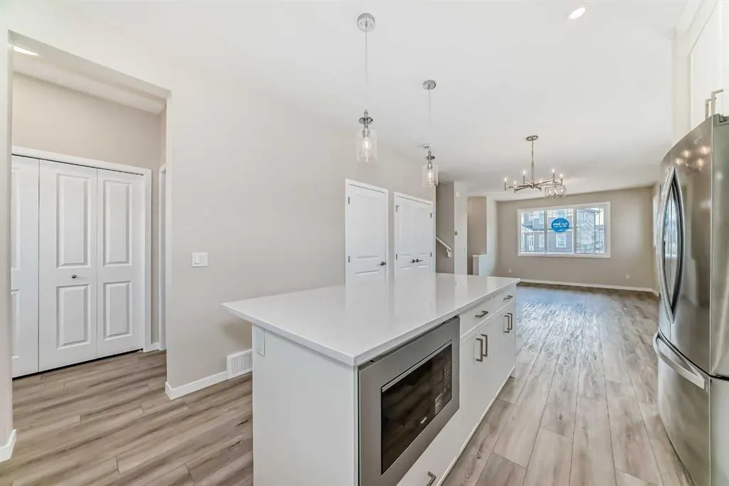 338 Ellen Park