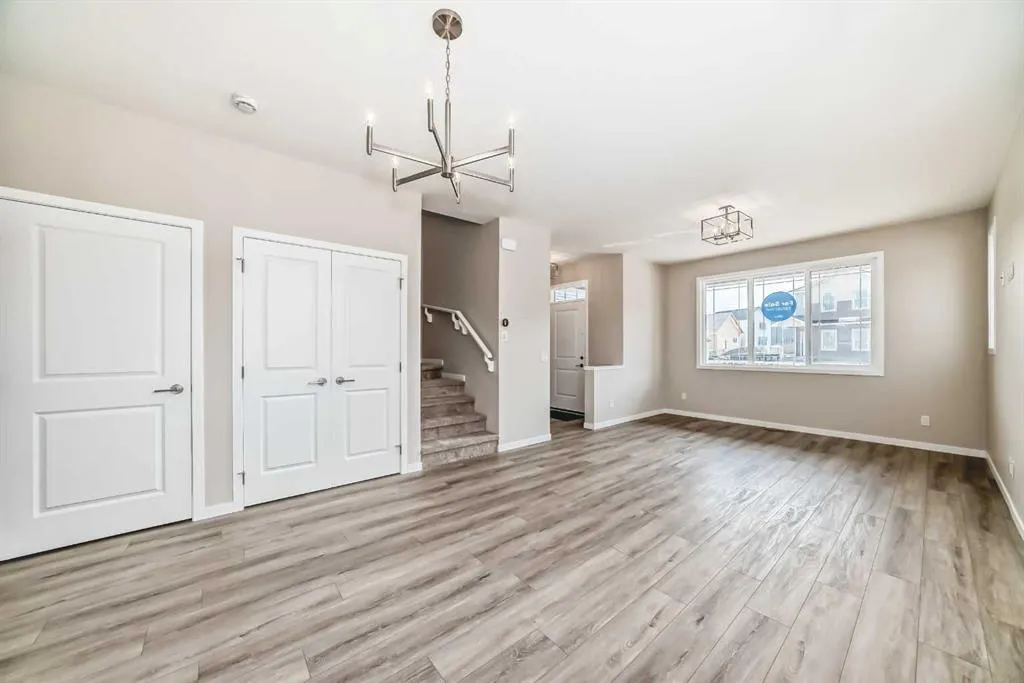 338 Ellen Park