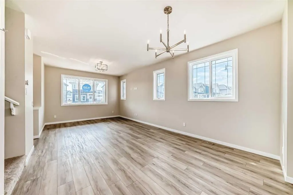 338 Ellen Park