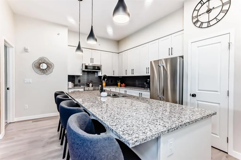 20 Mahogany Mews SE, #410