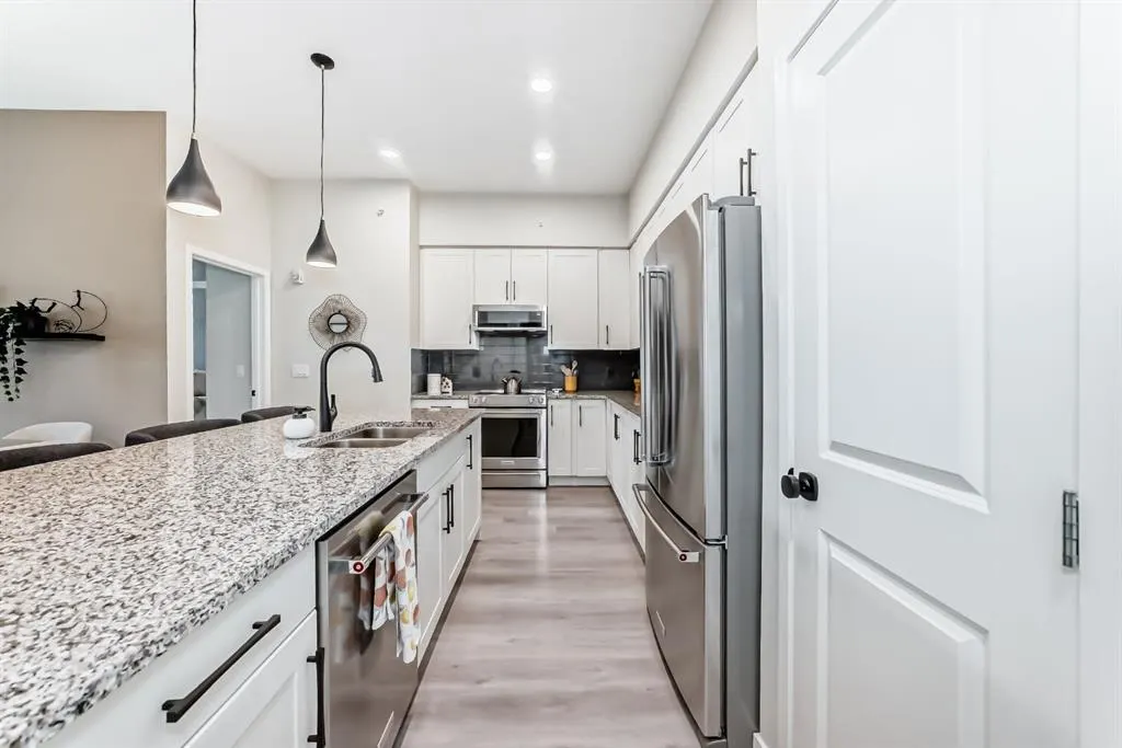 20 Mahogany Mews SE, #410