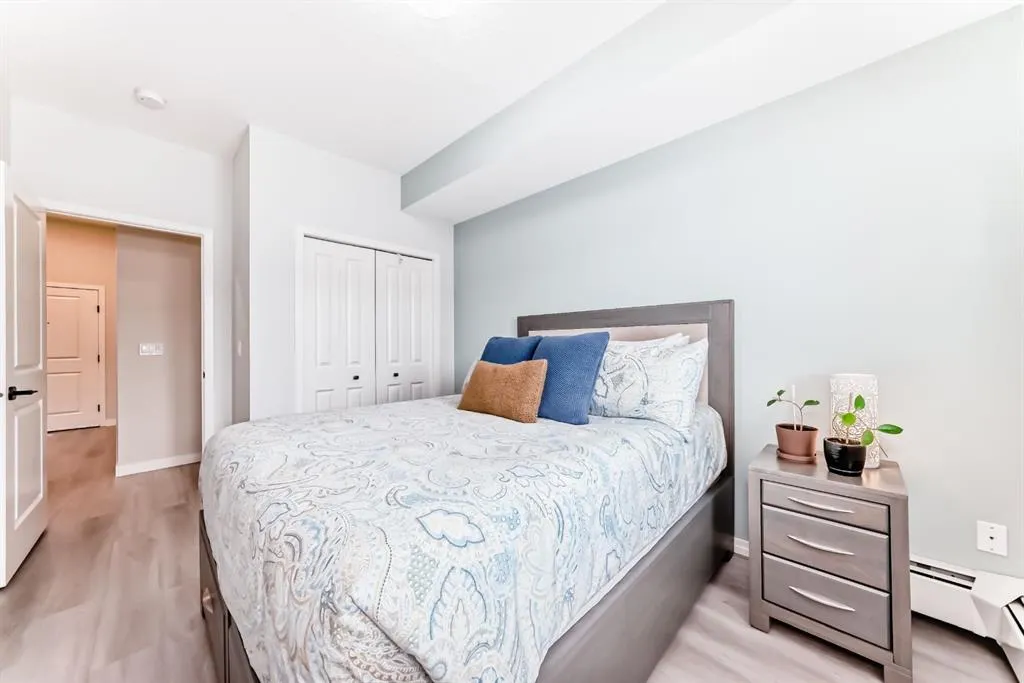 20 Mahogany Mews SE, #410