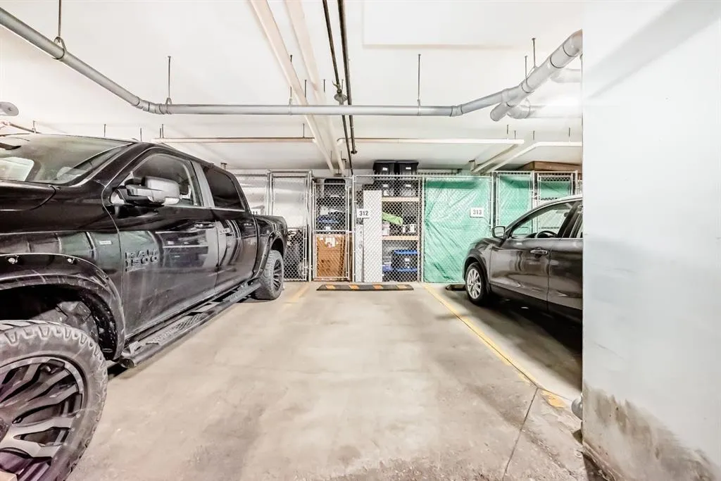 20 Mahogany Mews SE, #410